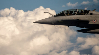 Fransa'nın Hindistan'a savaş uçağı satışında skandal!