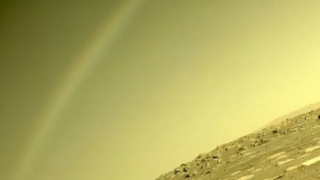 Mars'tan Gelen Fotoğrafta Görünen "Gökkuşağı"