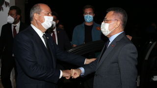 Cumhurbaşkanı Yardımcısı Oktay'dan KKTC Cumhurbaşkanı Tatar'a taziye ziyareti