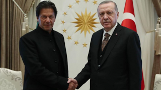 Erdoğan, Pakistan Başbakanı İmran Han ile görüştü