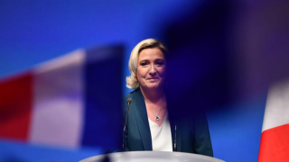 Fransa’da aşırı sağcı Le Pen’in partisi, adayını geri çekti