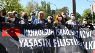 İsrail Büyükelçiliği'ne siyah çelenk