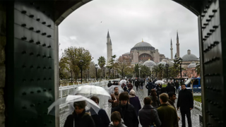 İstanbul'a Mart ayında kaç turist geldi?