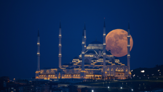 Süper Çiçek Kanlı Ay, İstanbul semalarında