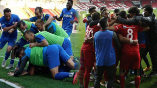 Süper Lig'e son bilet: Altay-Altınordu