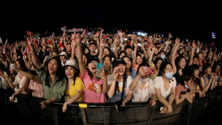 Wuhan'da 11 bin kişilik müzik festivali!