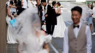 Düğünler adeta patladı! 5 günde 400 bin çift evlendi