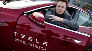 Elon Musk'a Çin'de Tesla şoku