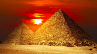 Mısır Piramitleri NFT dünyasındaki yerini alıyor