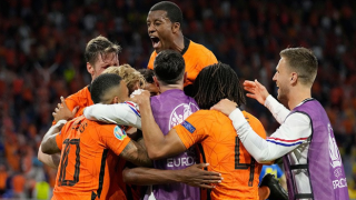 Müthiş maçta kazanan Hollanda