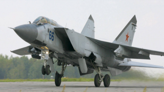 Rusya, Suriye'ye hipersonik füze taşıyabilen savaş jetleri gönderdi