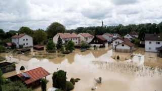 Almanya’da sel nedeniyle 6 bina çöktü: 30 kişi aranıyor
