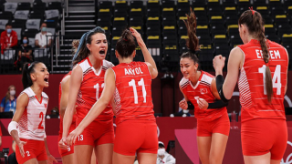 2020 Tokyo Olimpiyatlarında Türk Voleybol Takımı ABD'ye 3-2 kaybetti