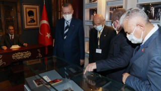 Erdoğan, KKTC'de Alparslan Türkeş'in doğduğu müze evi gezdi