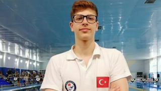 Milli yüzücü Batuhan Filiz, gençlerde Avrupa şampiyonu