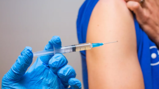 Prof. Dr. Altun: Resmi daireler ve AVM’lere girişte aşı zorunluluğu getirilmeli