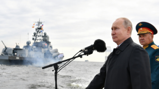 Rusya lideri Putin: Donanmamız gerekirse ölümcül vuruş yapabilecek kabiliyette