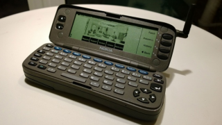 Nokia 9000 Communicator piyasaya gireli 25 yıl oldu