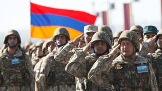 Rusya'dan Ermenistan ordusunun yenilenmesi kararı