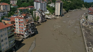 Sel felaketinde can kaybı 71'e yükseldi