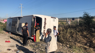 Uşak’ta yolcu otobüsü şarampole yuvarlandı: 30 yaralı