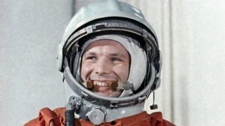 Yuri Gagarin anıtı çöplükten çıkınca Ruslar küplere bindi