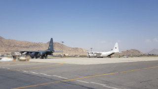 Afganistan'da ilk uluslararası uçuş gerçekleşti!