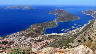 Antalya'dan yüzerek Yunanistan’a geçen iki Türk tutuklandı