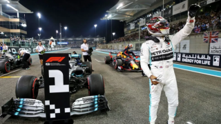 Formula 1’de Lewis Hamilton 100. galibiyetini kazandı