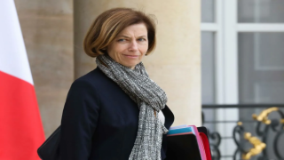 Fransa Savunma Bakanı Parly, Senato'da yuhalandı