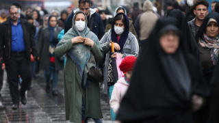 İran'da son 24 saatte Koronavirüs nedeniyle 239 kişi hayatını kaybetti