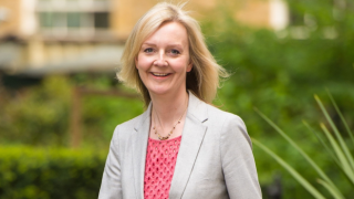 Liz Truss: İngiltere'nin tarihindeki ikinci kadın dışişleri bakanı