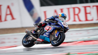 Milli motosikletçi Toprak Razgatlıoğlu, Fransa'da birinci oldu