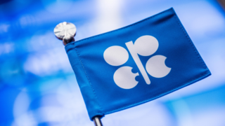 OPEC ülkeleri, üretim kesintilerini hafifletme planına devam etme kararı aldı