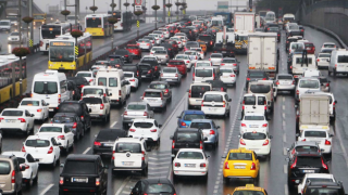 Yüz yüze eğitimin ikinci gününde İstanbul'da trafik yoğunluğu: "yüzde 58"