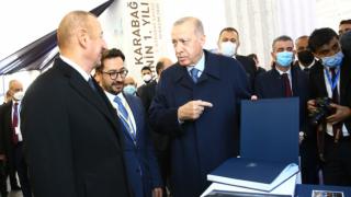 Cumhurbaşkanı Erdoğan, Azerbaycan Cumhurbaşkanı Aliyev ile basın toplantısı düzenledi