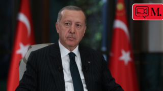Cumhurbaşkanı Erdoğan, gazetecinin sorusuna metne bakarak yanıt verdi
