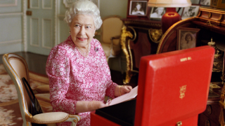 Kraliçe Elizabeth yeni çalışanlar arıyor: Saraya; şef, şoför ve bahçıvan alınacak