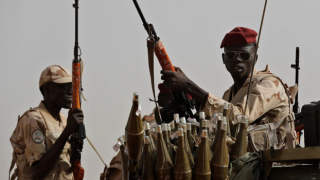 Sudan'da ordu, başbakan ve geçiş hükümetinden bazı bakanları gözaltına aldı
