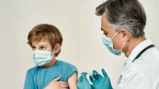 ABD'de 5-11 yaş arası 900 bin çocuk koronavirüs aşısı oldu