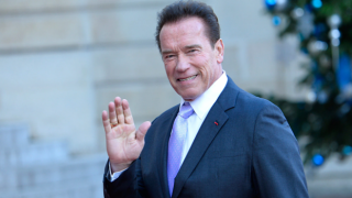 Arnold Schwarzenegger LinkedIn hesabı açtı: Tuğla döşeme işi olan var mı?