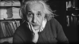 Einstein'ın 100 yıllık el yazması açık artırmaya çıktı