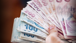 Hazine 4,3 milyar lira borçlandı
