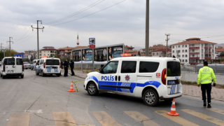 Kırıkkale'de korkunç kaza! Kaldırımda bekleyen vatandaşa TIR dorsesi çarptı