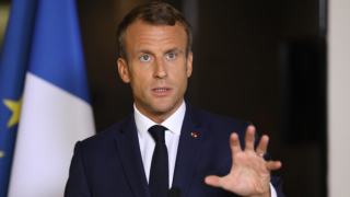 ‘Macron istifa’ diyen kişi psikiyatri servisine yatırıldı