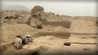 Peru'da 800 yıllık cenin pozisyonunda "mumya" keşfedildi
