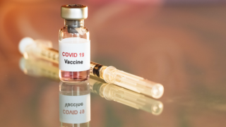 Bir gün içerisinde 10 doz Kovid-19 aşısı oldu