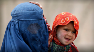 BM'den Afganistan'da ailelerin çocuk satışı yaptığı iddiası!