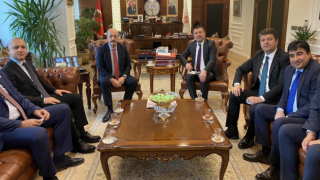 CHP heyeti, Çalışma Bakanı Vedat Bilgin'i ziyaret etti