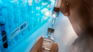 DSÖ: Omicron varyantına karşı aşıların etkisi bilinmiyor